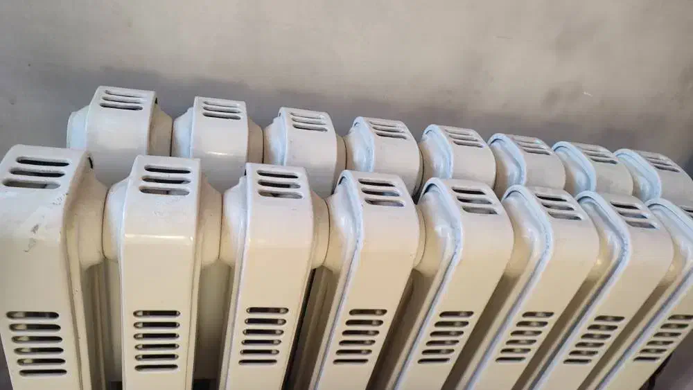 رادیاتور ۱۶ پره آژیر|آبگرمکن، پکیج، شوفاژ|تهران, نیروی دریایی|دیوار