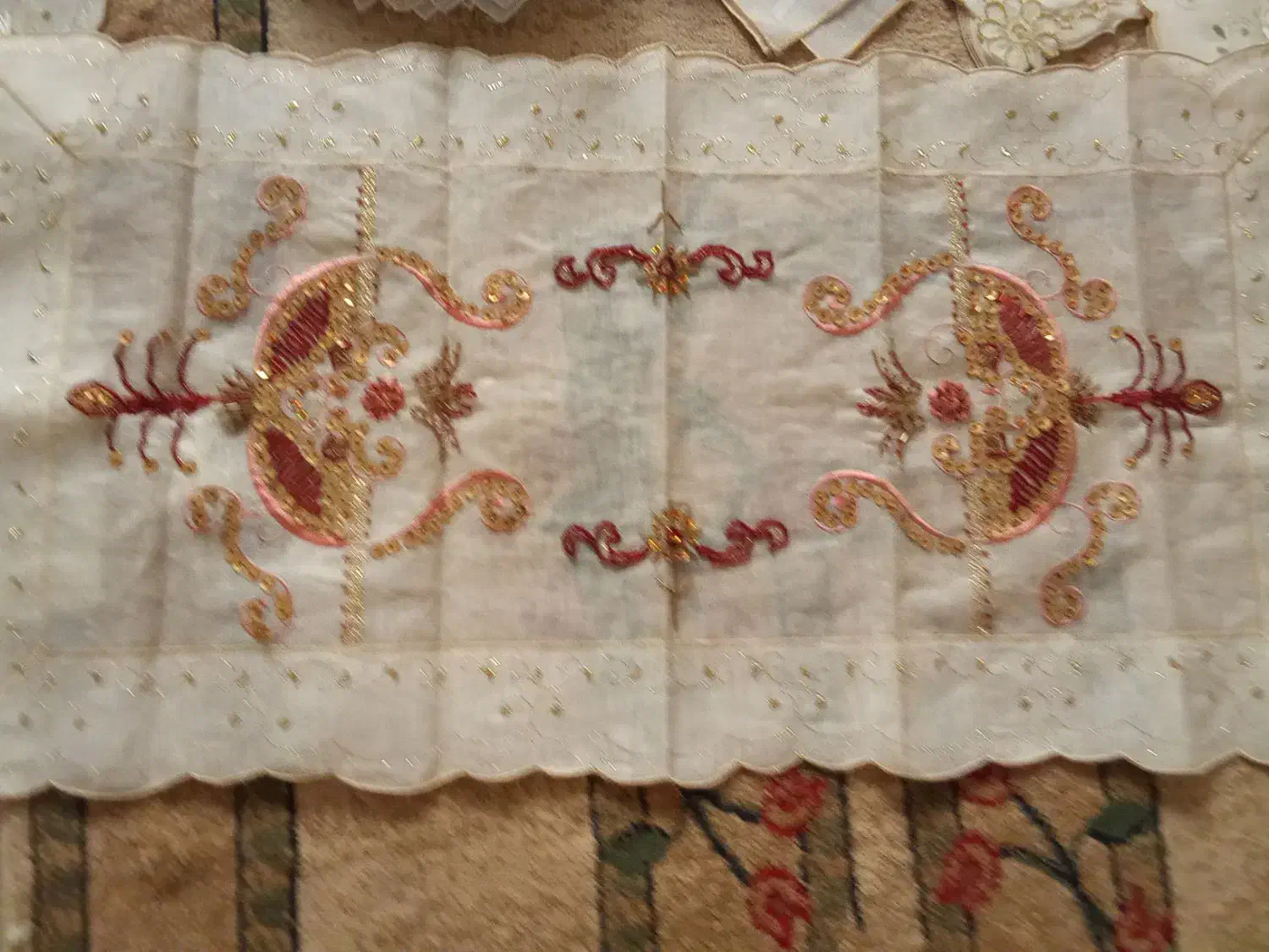 رومیزی|پرده، رانر، رومیزی|ری, دیلمان|دیوار