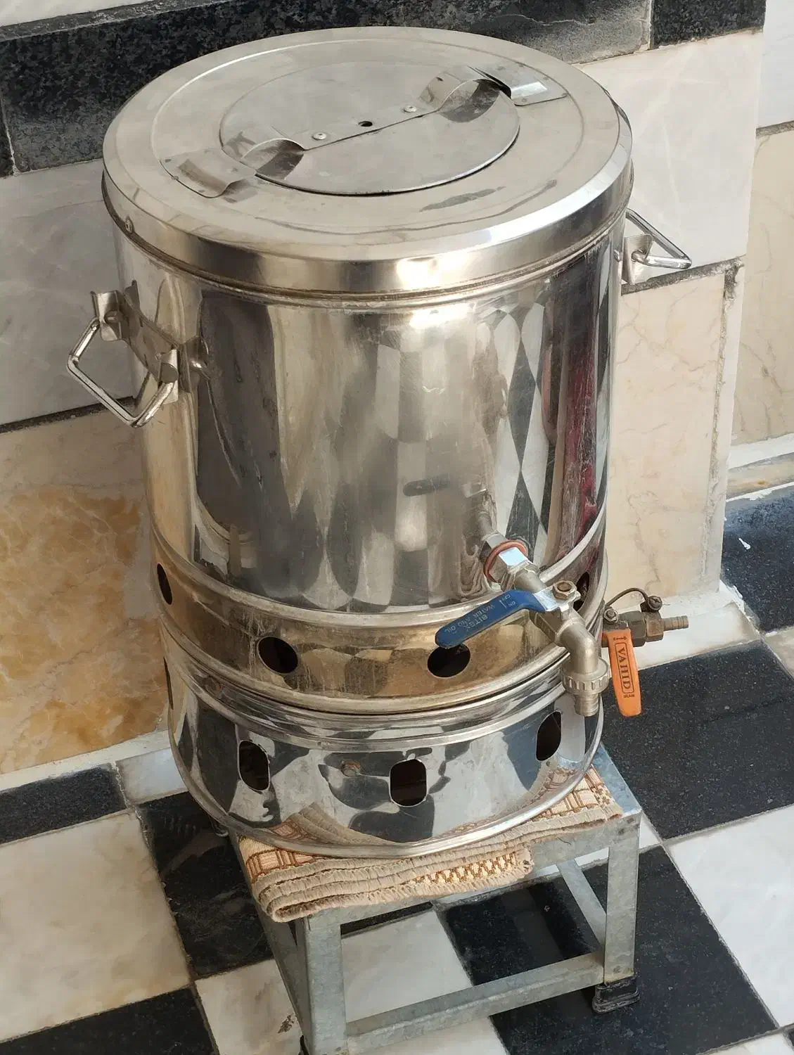 سماور بزرگ|سماور، چایساز، قهوهساز|خرمآباد, |دیوار