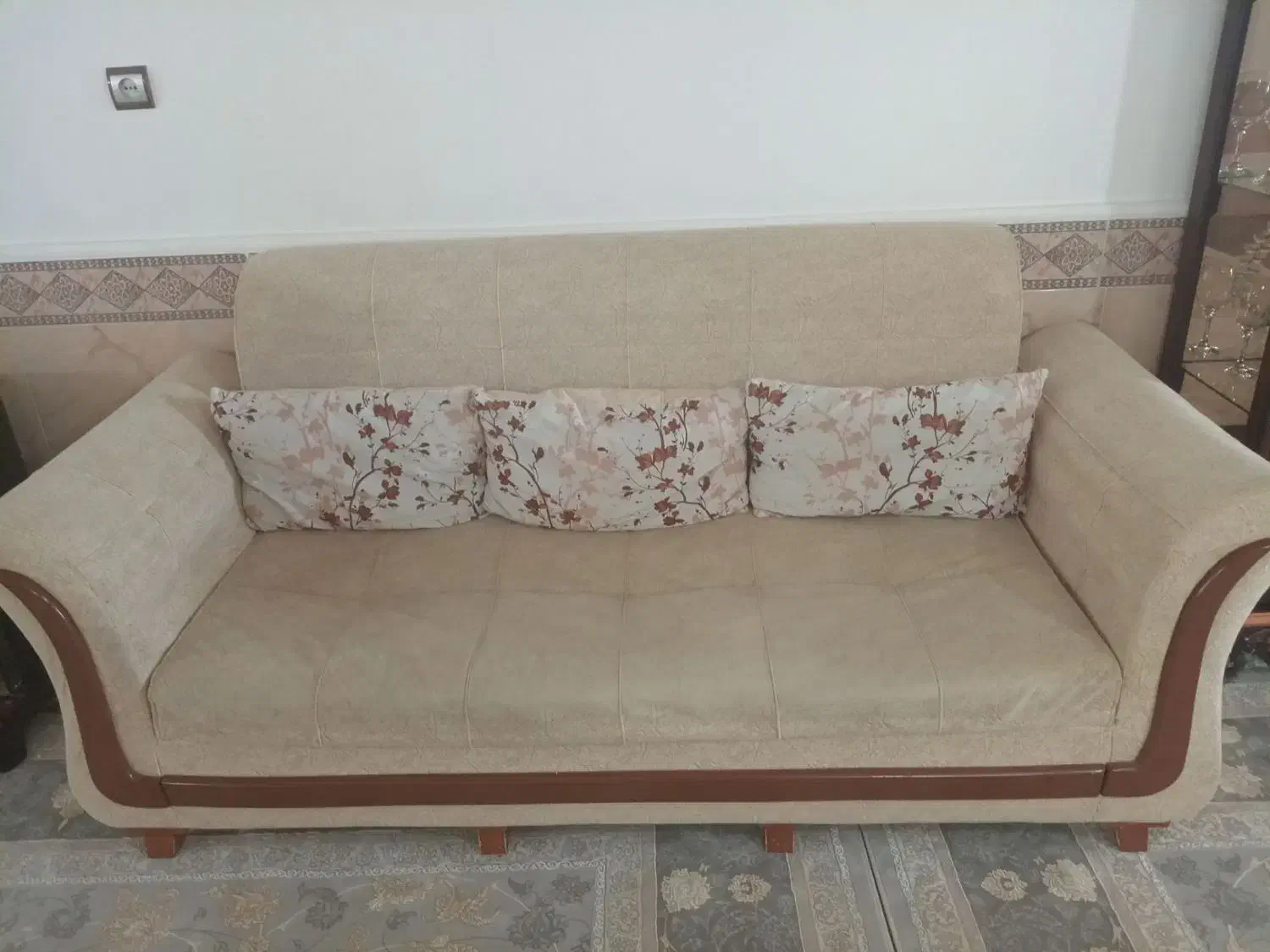 مبل|مبلمان خانگی و میز عسلی|فریمان, |دیوار