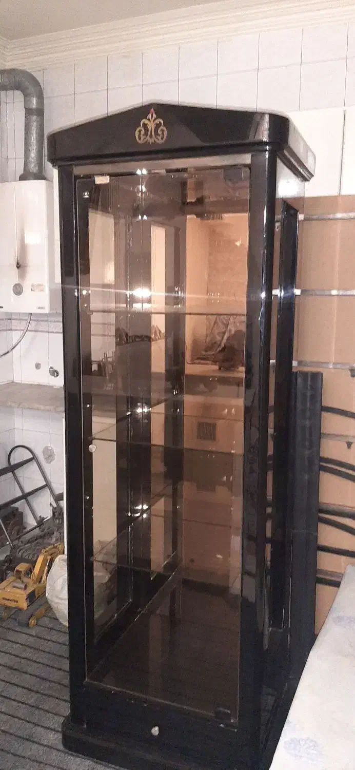 بوفه بسیار سالم در حد نو|بوفه، ویترین، کنسول|راهگان, |دیوار