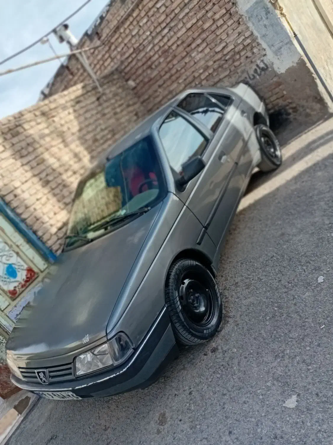 پژو۴۰۵مدل۸۳بیرنگ|خودرو سواری و وانت|اهر, |دیوار