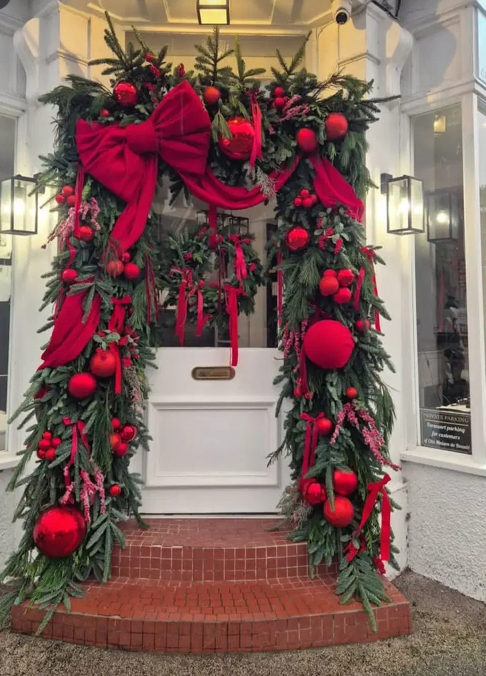 دیزاین شب یلدا وکریسمس وگل آرایی مراسم|خدمات پذیرایی، مراسم|ری, بازار گل خاوران|دیوار