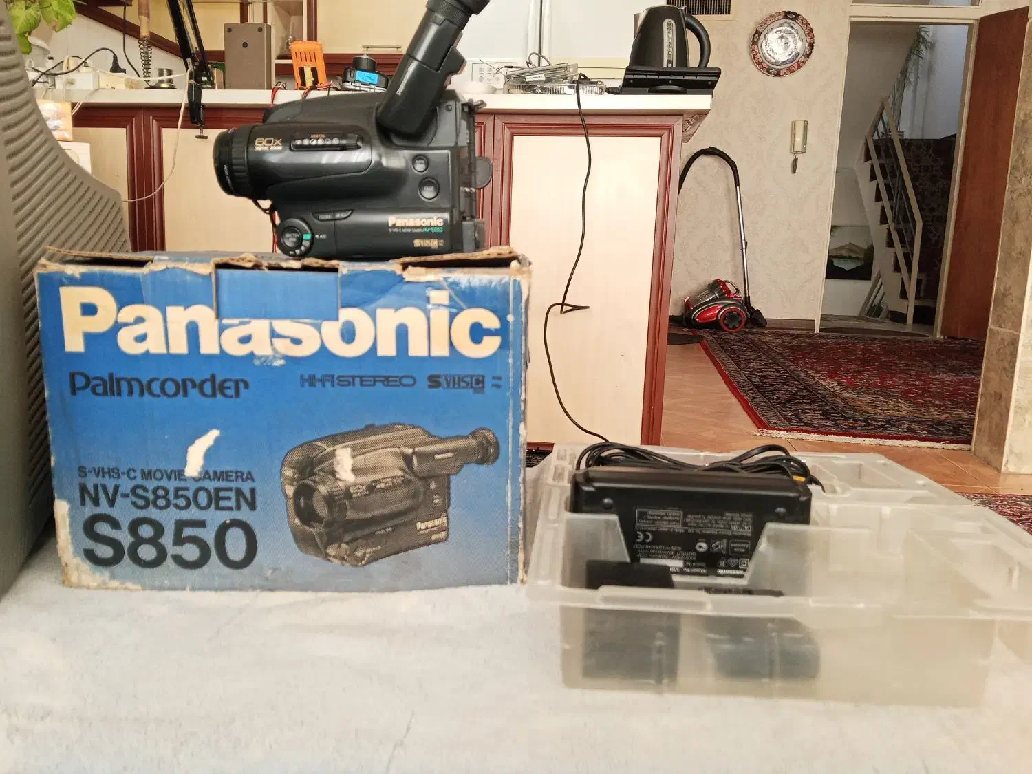 دوربین فیلمبرداری هندی کم‌‌ پاناسونیکS-VHS|دوربین عکاسی و فیلم‌برداری|تهران, افسریه جنوبی|دیوار