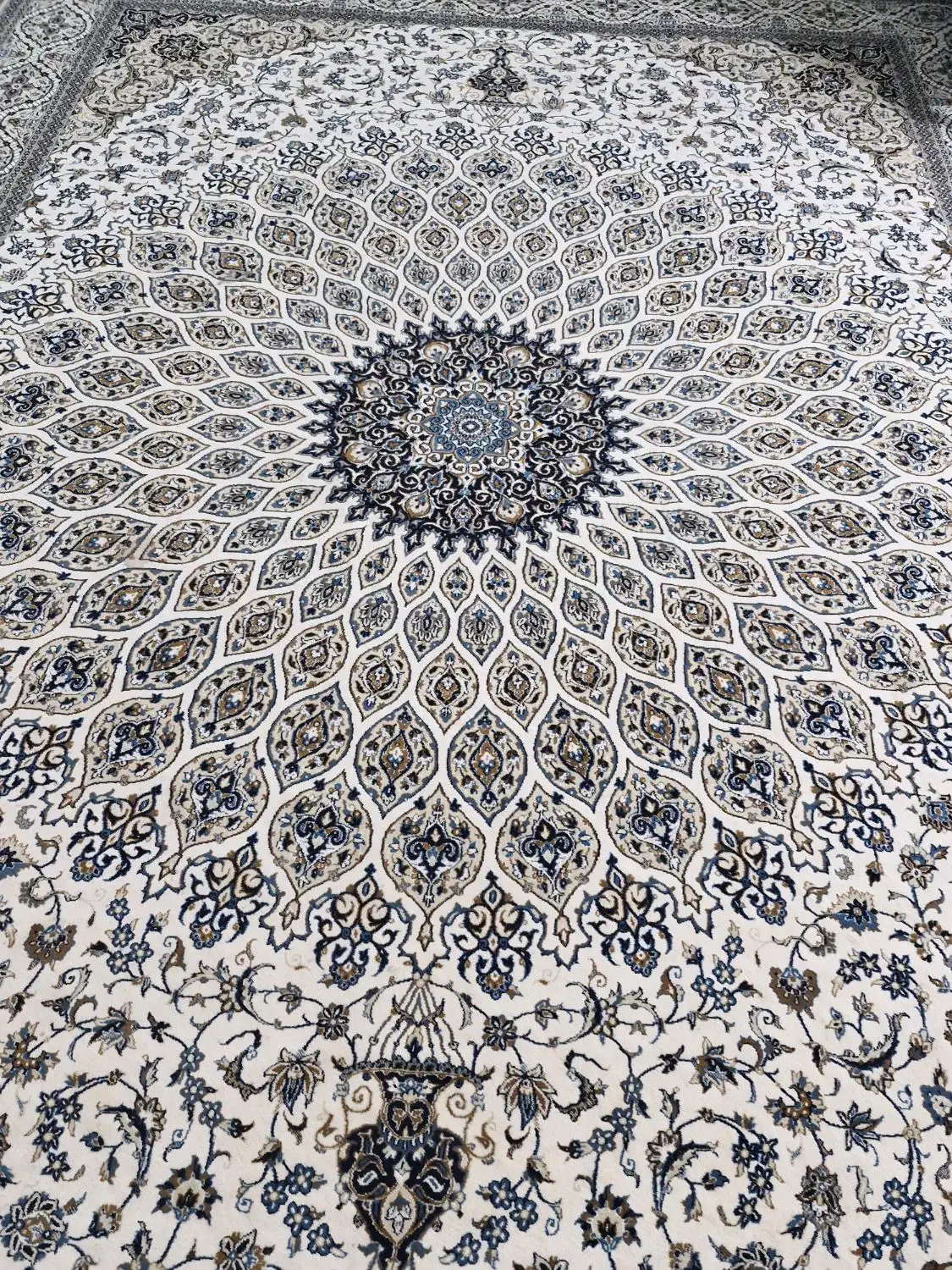 قالی ۱۲ متری سلیمان اصفهان دو تخته|فرش|بهبهان, |دیوار