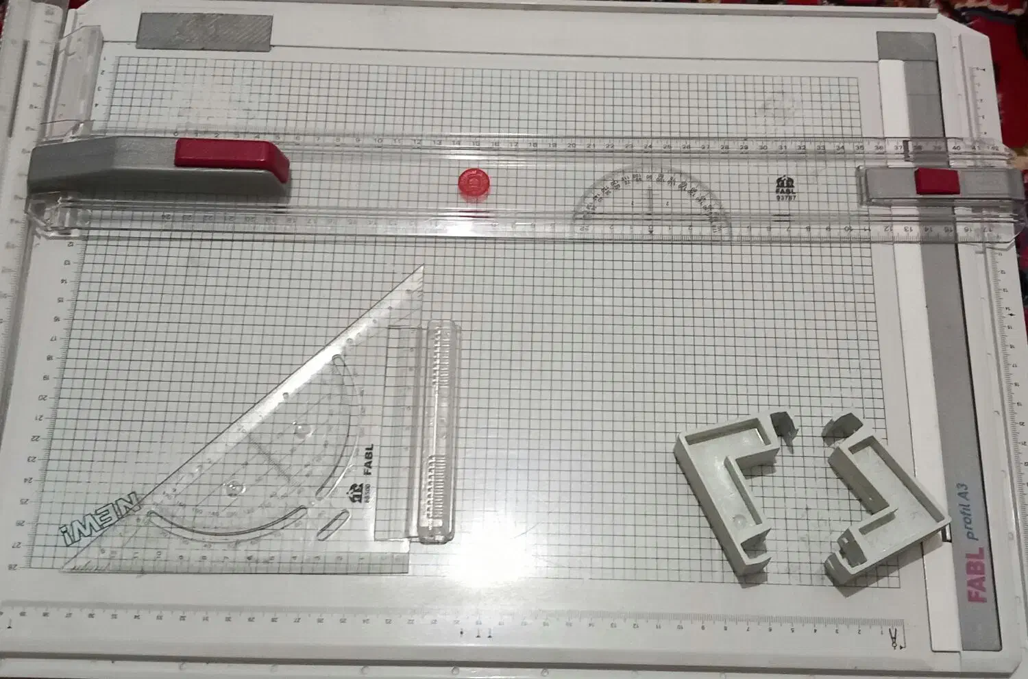 تخته رسم|لوازم التحریر|انزل, |دیوار