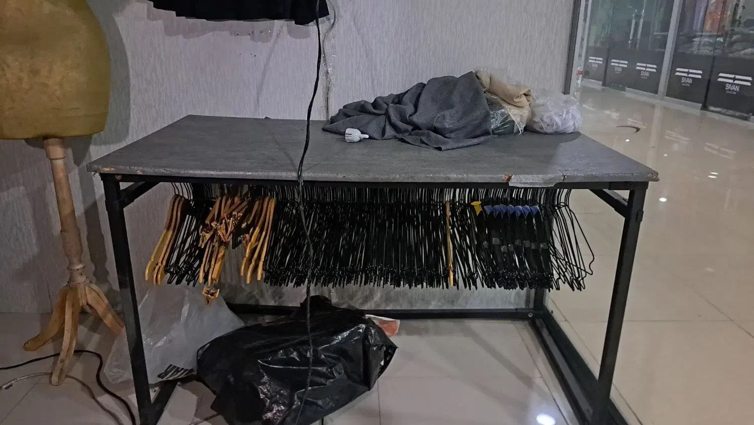 میز کار|میز تحریر و کامپیوتر|مشهد, هفده شهریور|دیوار