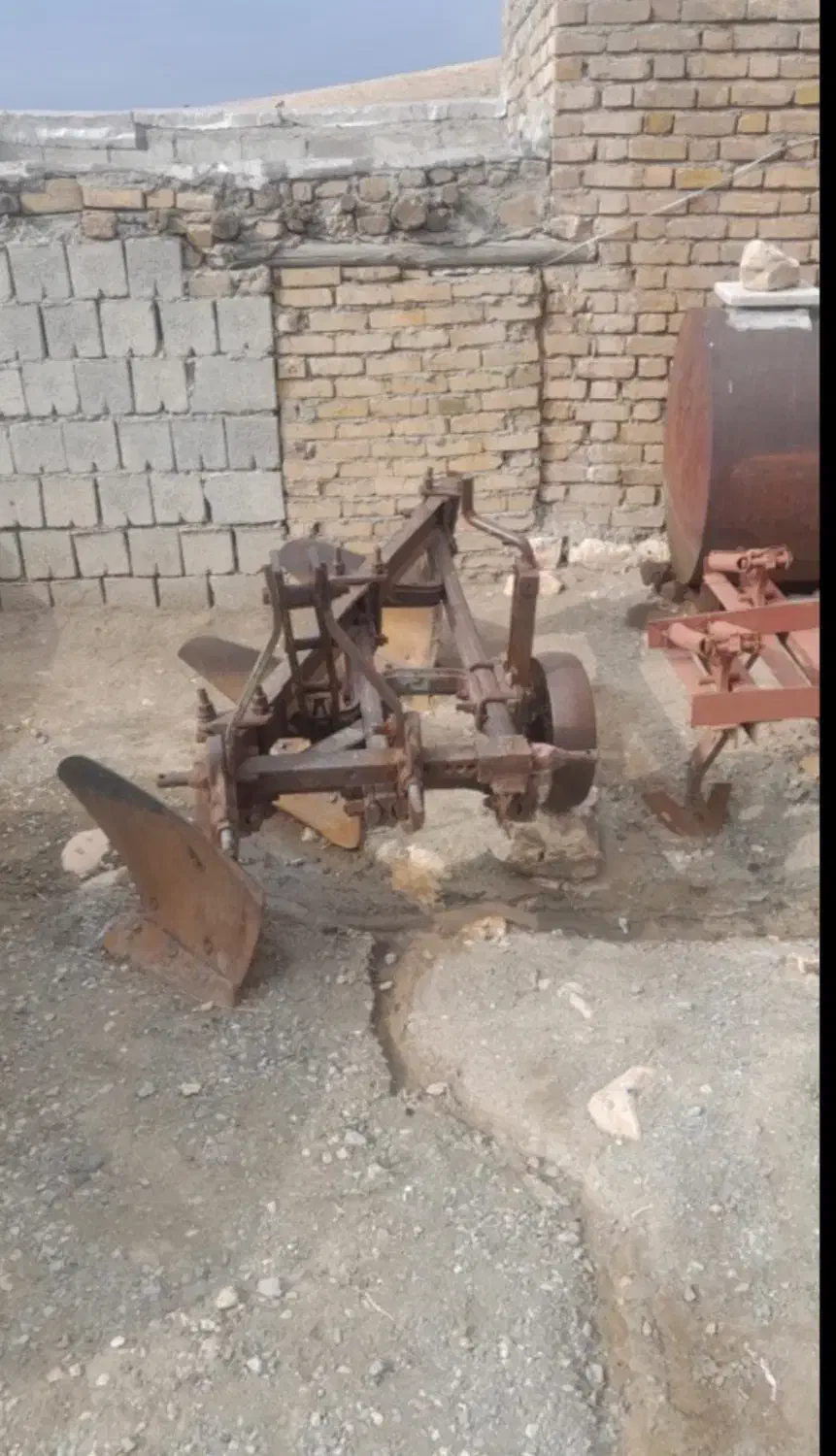 گاو اهن|ماشینآلات صنعتی|گهواره, |دیوار