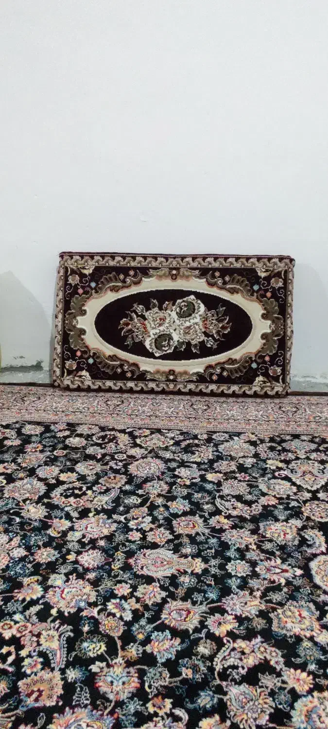 پشتی کاملا سالم|پشتی|کرمانشاه, |دیوار