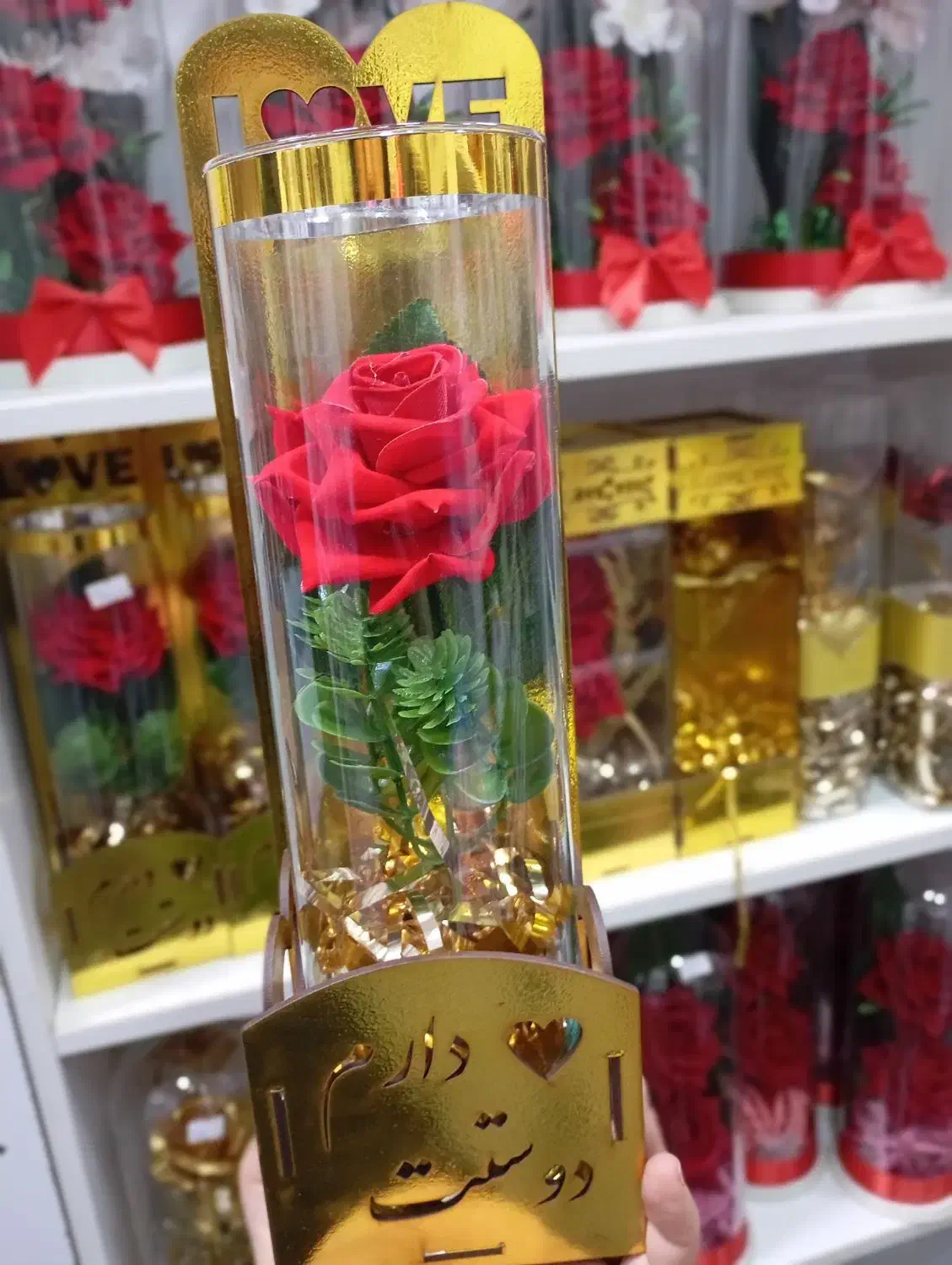 گل روز مادر|گل مصنوعی|آران و بیدگل, |دیوار