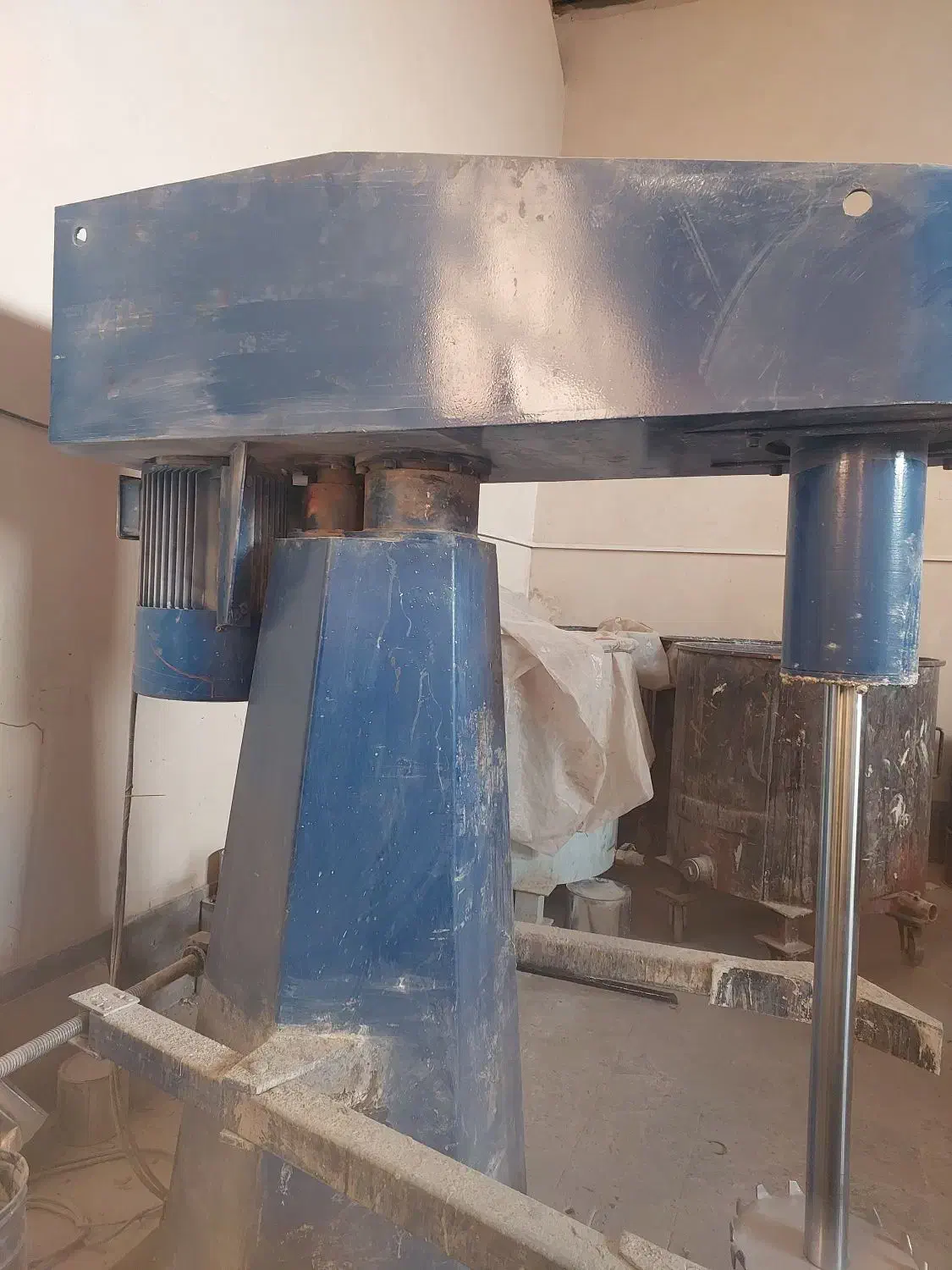 میکسر ۳۰ اسب وپرمیل ۵۰لیتری با بالابر ایران|ماشین‌آلات صنعتی|پردیس, سیاه سنگ|دیوار