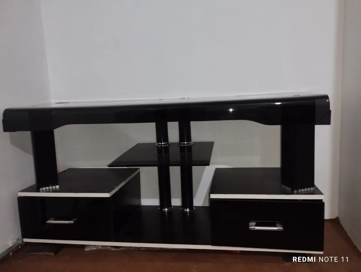 بوفه چوبی ،میز شیشه ای تلویزیون ، تابلو فرش|بوفه، ویترین، کنسول|خوی, |دیوار