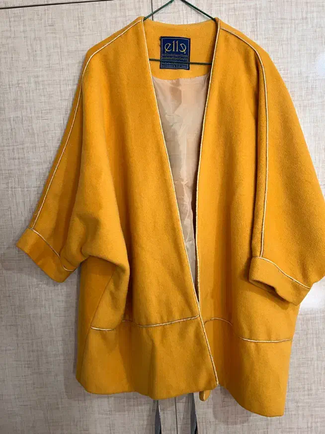 پالتو|لباس|سنندج, |دیوار