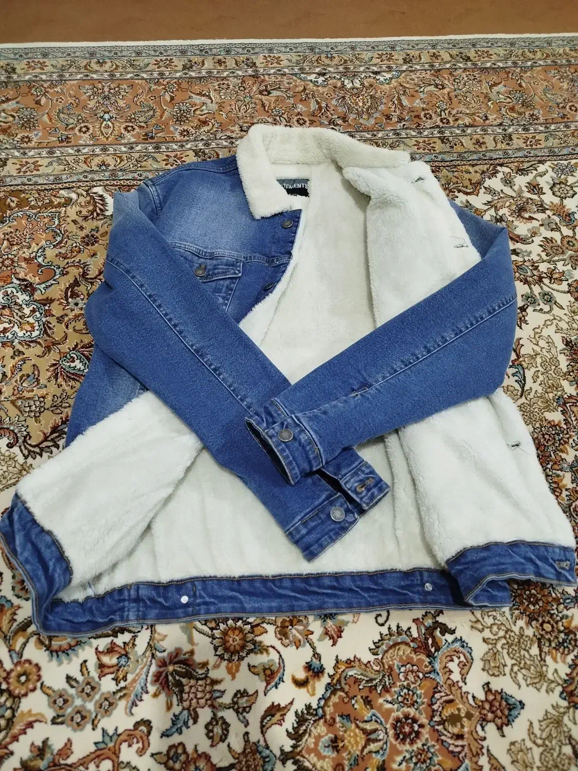 کت لی داخل خز|لباس|اراک, |دیوار