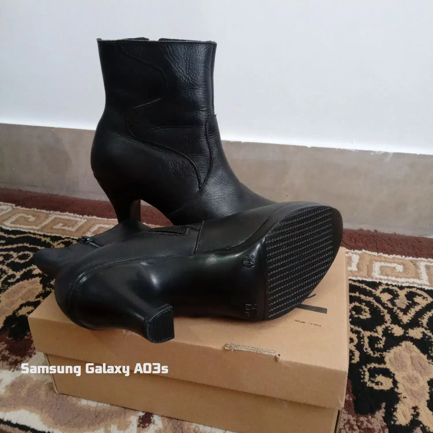سلام نیم بوت زنانه نو نو اصلا استفاده نشده|کیف، کفش، کمربند|رباط‌کریم, نصیرشهر|دیوار