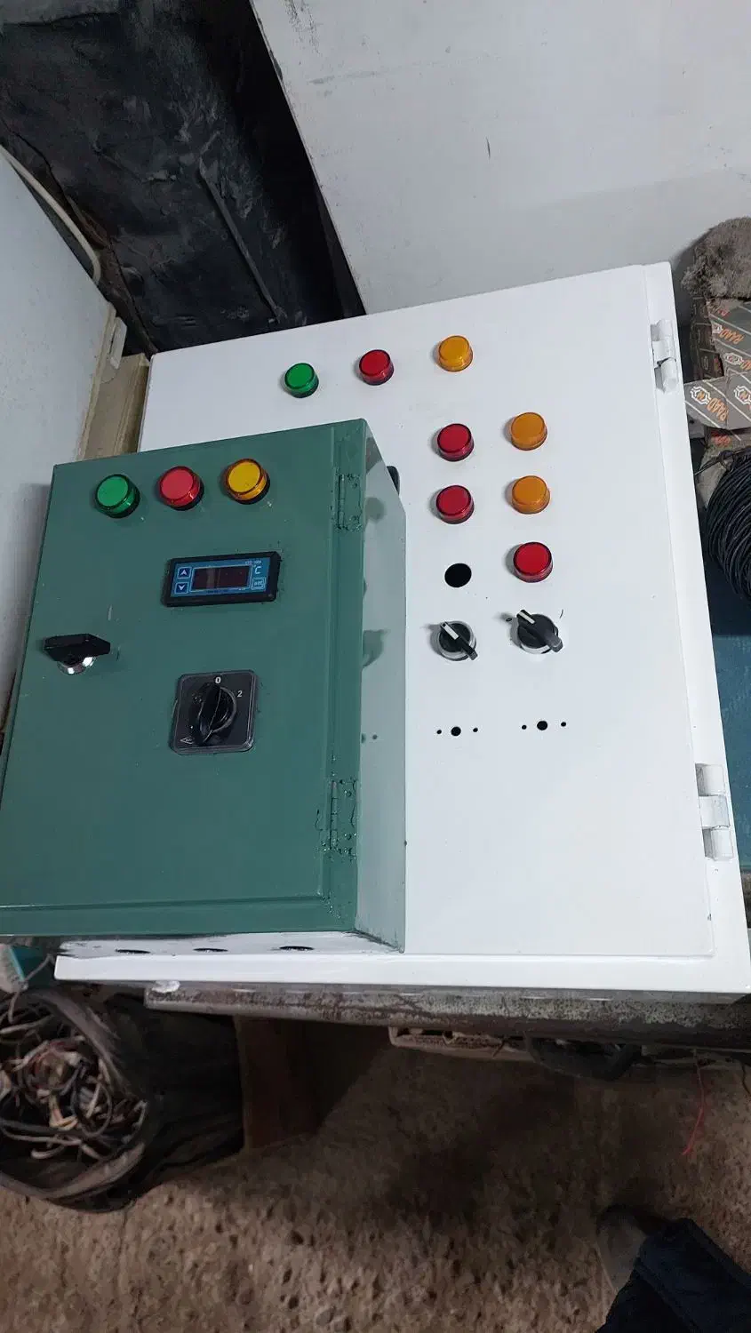 تابلو برق و سیستم های سرمایش|خدمات پیشه و مهارت|خمینیشهر, |دیوار