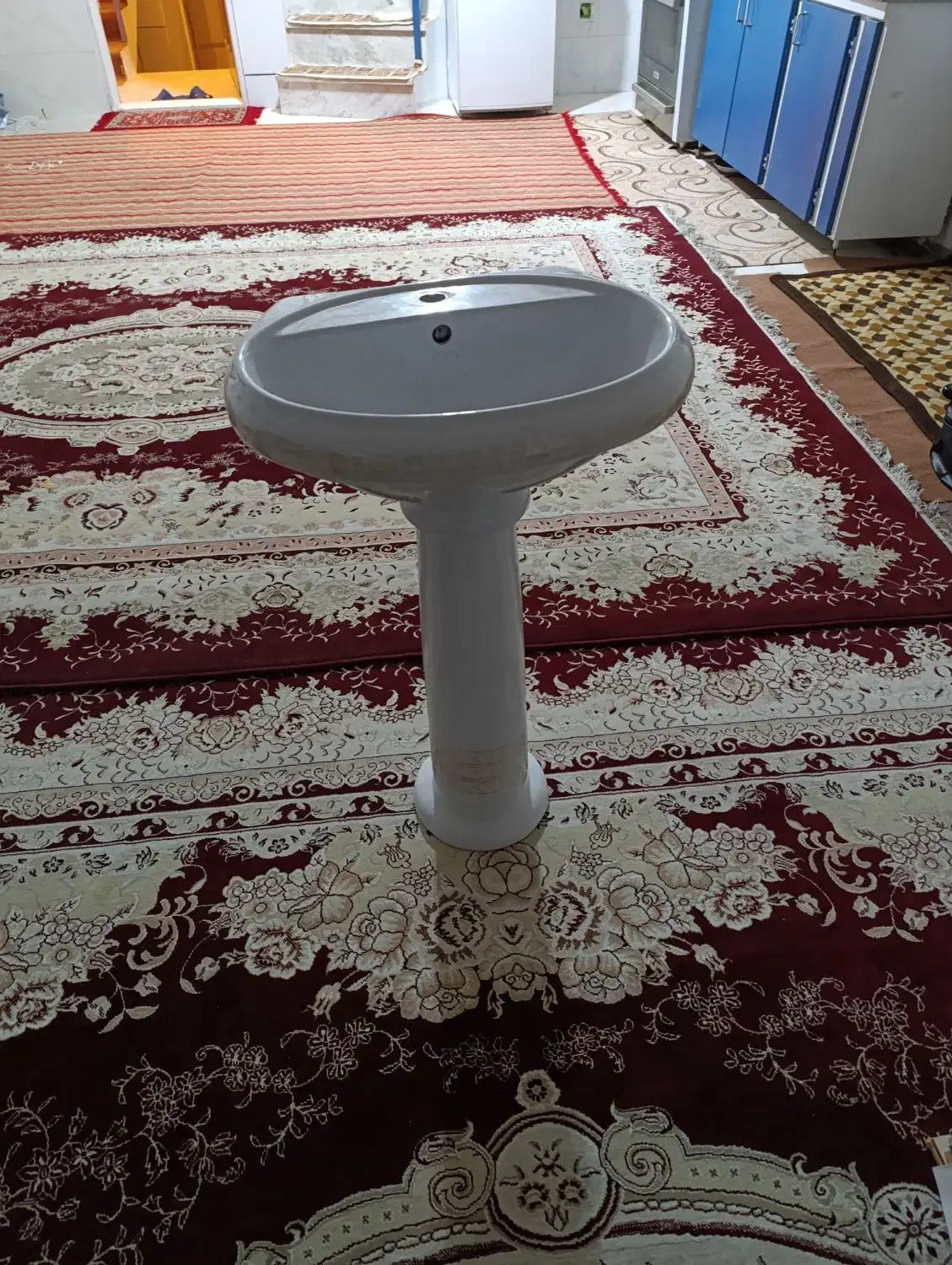 روشویی دست دوم سالم|لوازم سرویس بهداشتی|لنجان, |دیوار