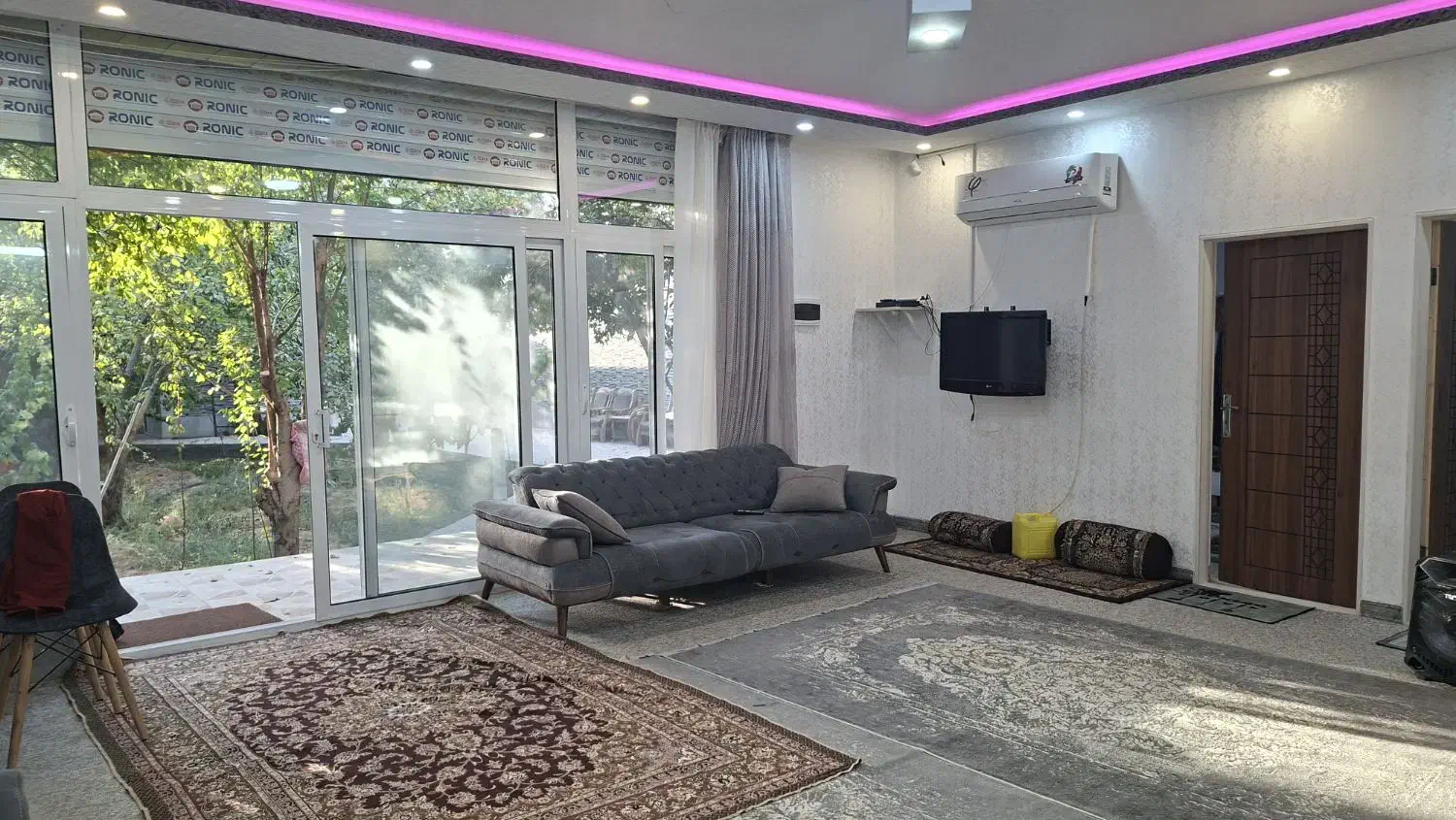 اجاره باغ ویلا قلعه سفید لوکیشن عالی|اجارهٔ خانه و ویلا|شاهین‌شهر, حافظ شمالی|دیوار