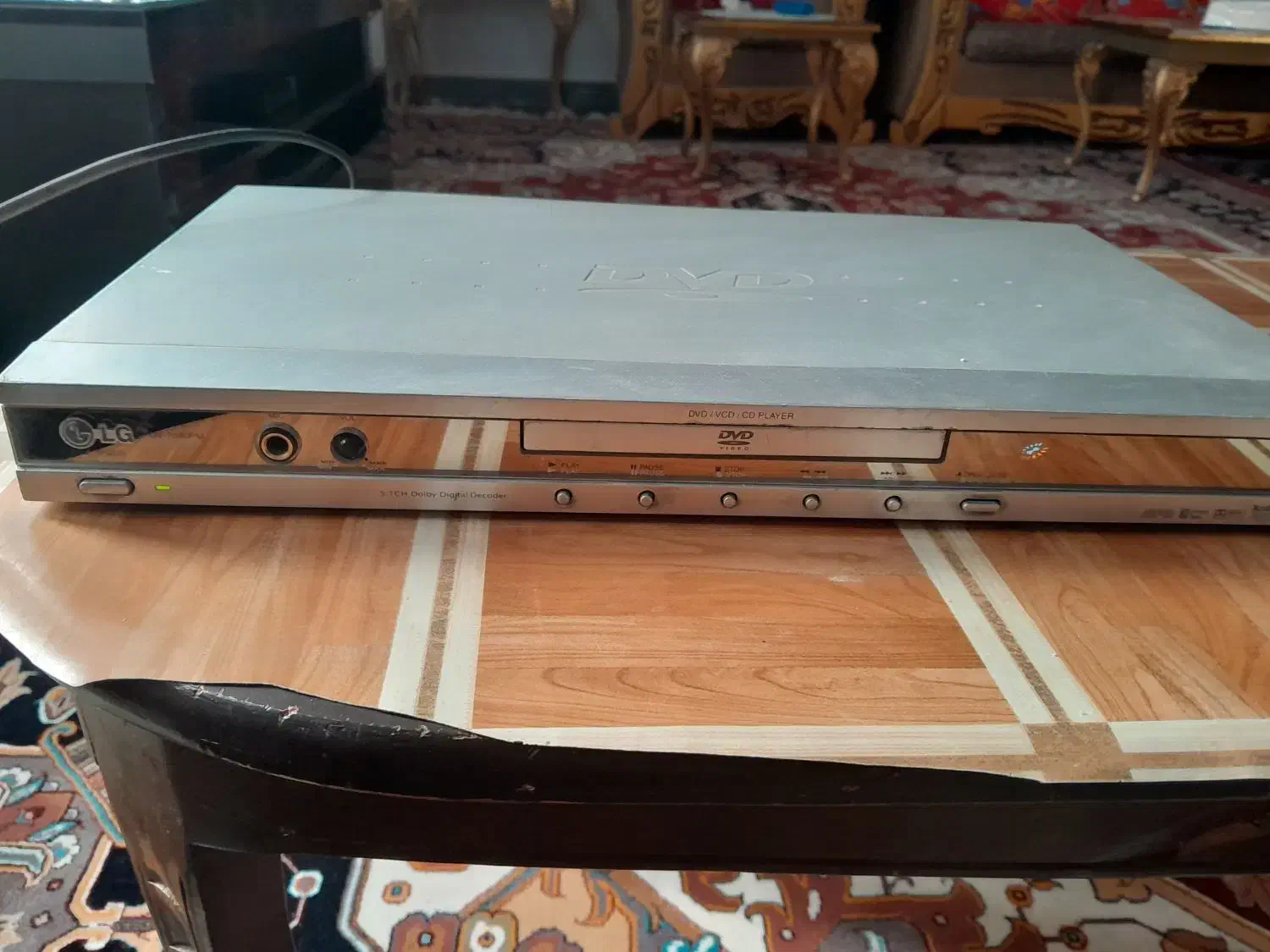 یک دستگاه دیویدی.|پخش‌کننده DVD و ویدیو|تبریز, |دیوار