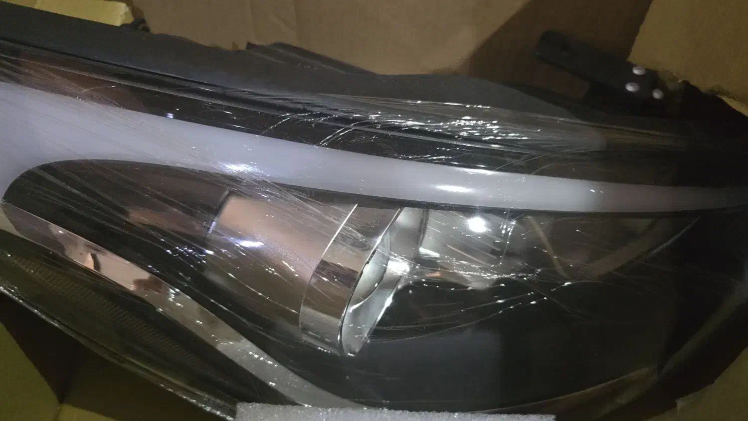 چراغ جلو هیوندای توسان|قطعات یدکی و لوازم جانبی|قشم, |دیوار