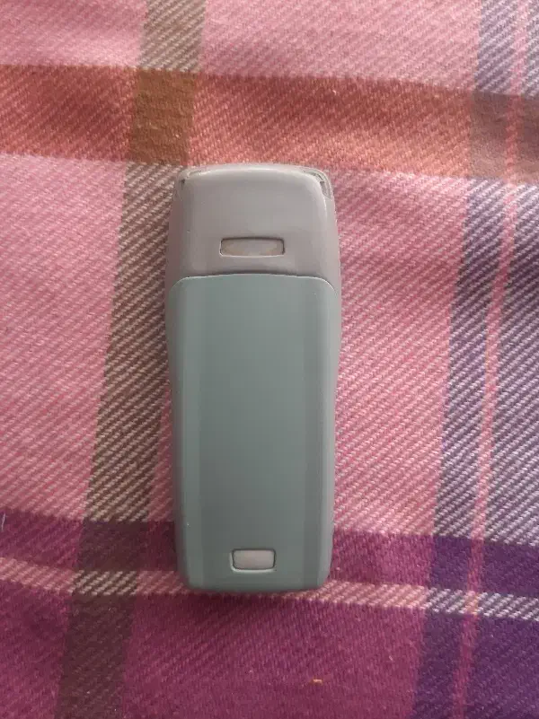 گوشی نوکیا ۱۱۰۰|کلکسیون اشیاء عتیقه|بیرجند, |دیوار