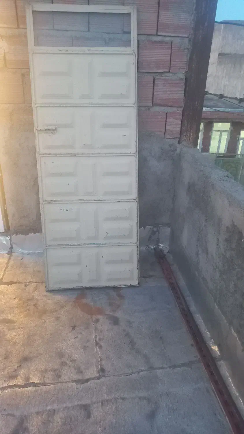 یک عدد در انباری یا راه پله بدون چارچوب|مصالح و تجهیزات ساختمان|اردبیل, |دیوار