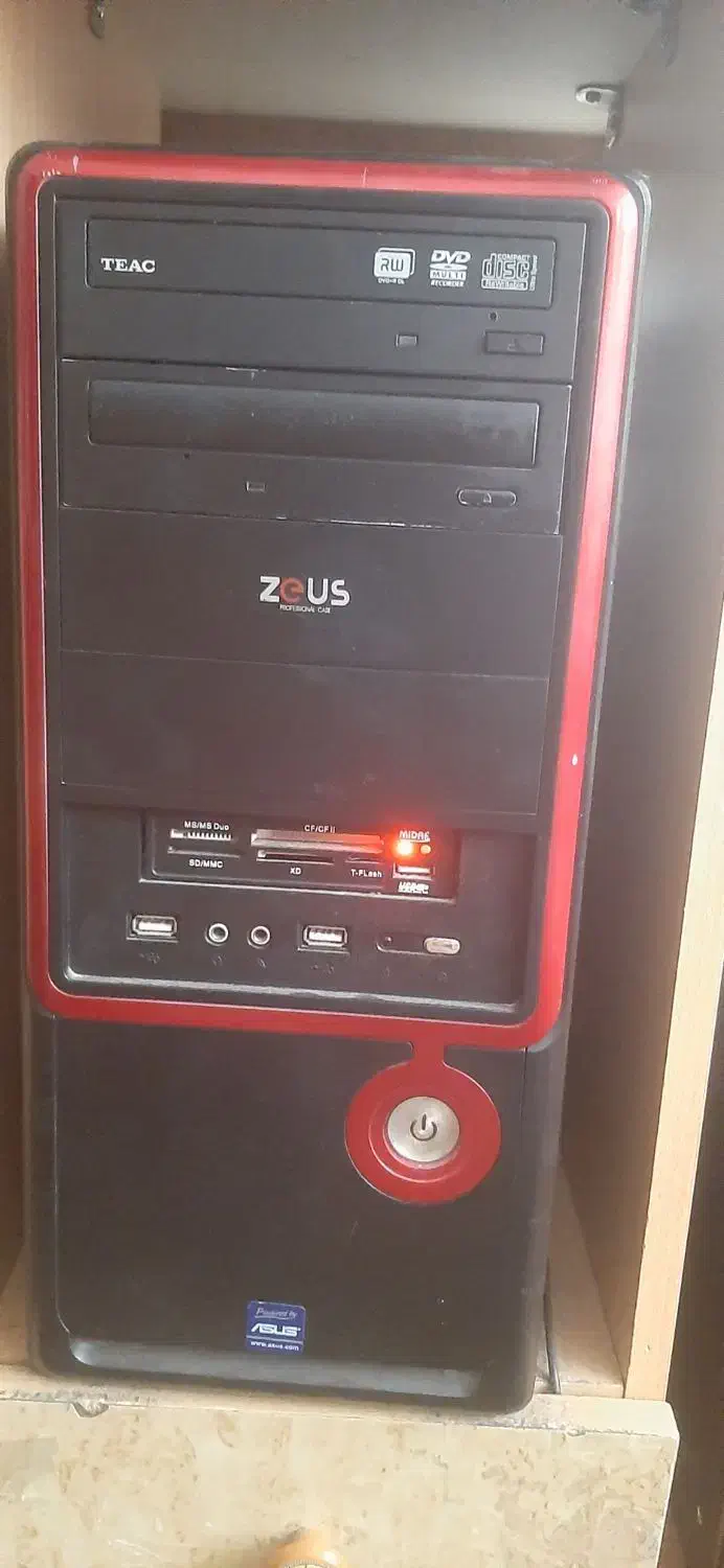 سیستم.کامپیوتر.کیس.مانیتور|رایانه رومیزی|همدان, |دیوار