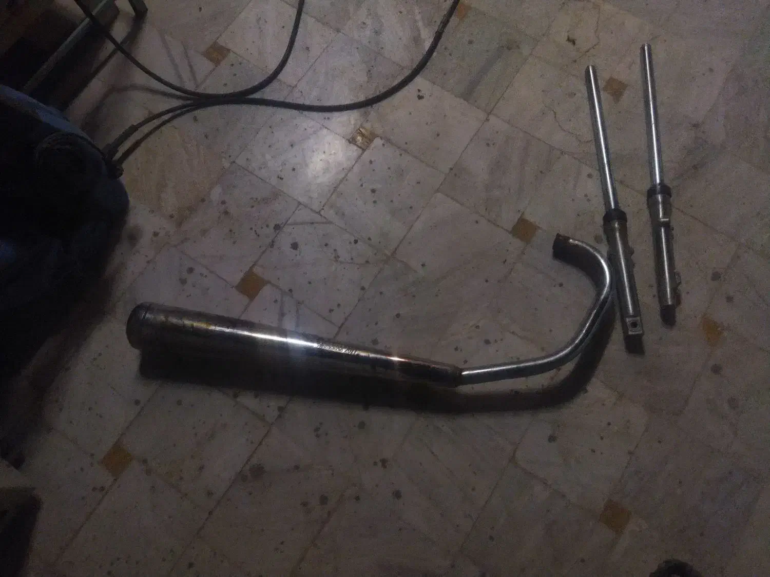 کمک جلوموتور واگزوز|قطعات یدکی و لوازم جانبی|قم, باجک دو|دیوار