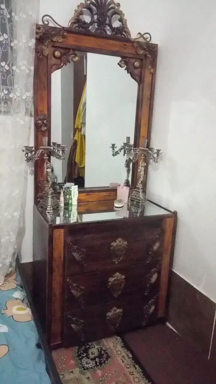 تخت و دراور آینه|تخت و سرویس خواب|کاشمر, |دیوار