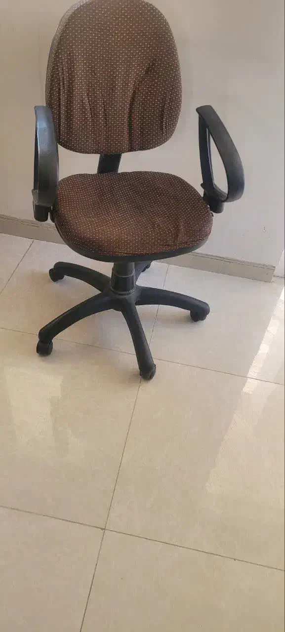 صندلی چرخشی|صندلی و نیمکت|شهرکرد, |دیوار