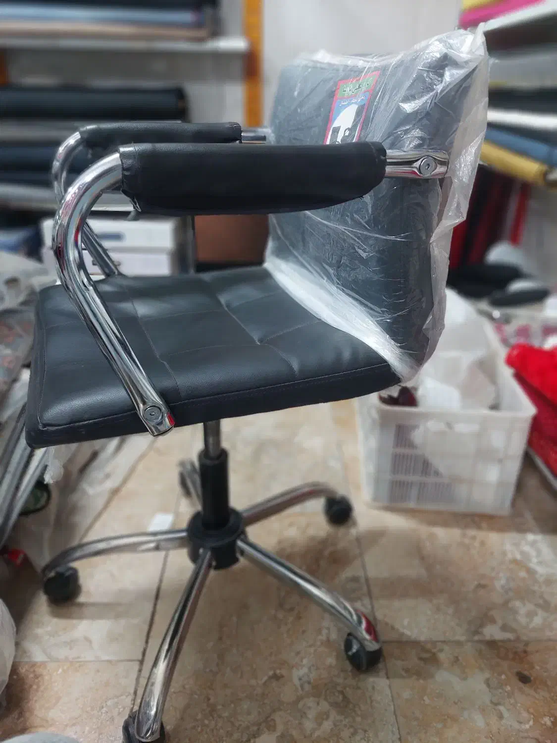 صندلی|مبلمان اداری|ششطراز, |دیوار