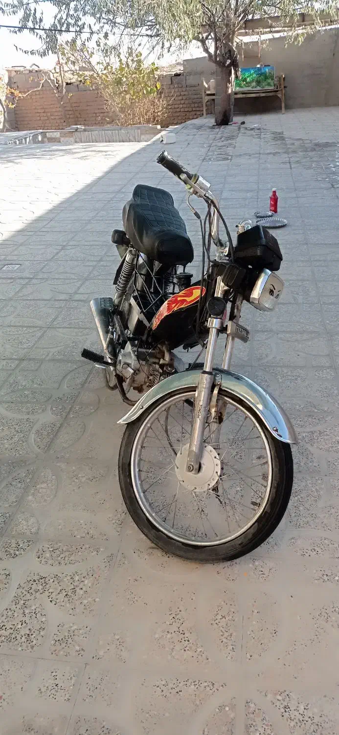 موتور|موتورسیکلت|تربت جام, جامرود|دیوار