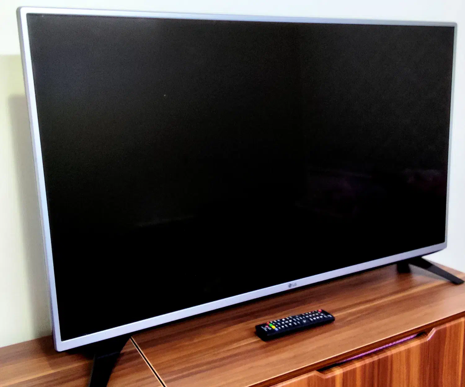 تلویزیون LED ال جی ۴۳ اینچ|تلویزیون و پروژکتور|ری, منصوریه منگل|دیوار