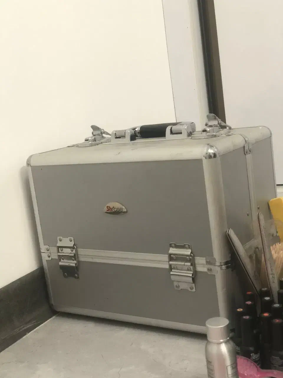 لوازم ناخن|آرایشگاه و سالنهای زیبایی|فولادشهر, مسکن مهر فولادشهر|دیوار