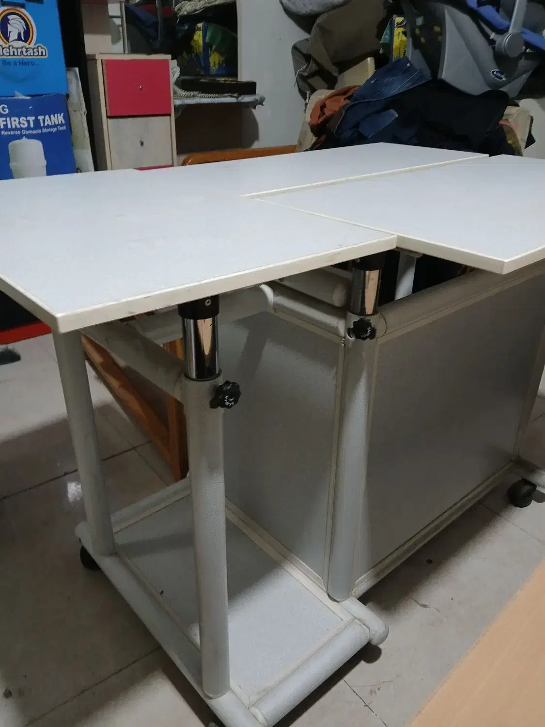 میز کار و میز کامپیوتر و میز تحریر|دفتر کار|خرمآباد, |دیوار