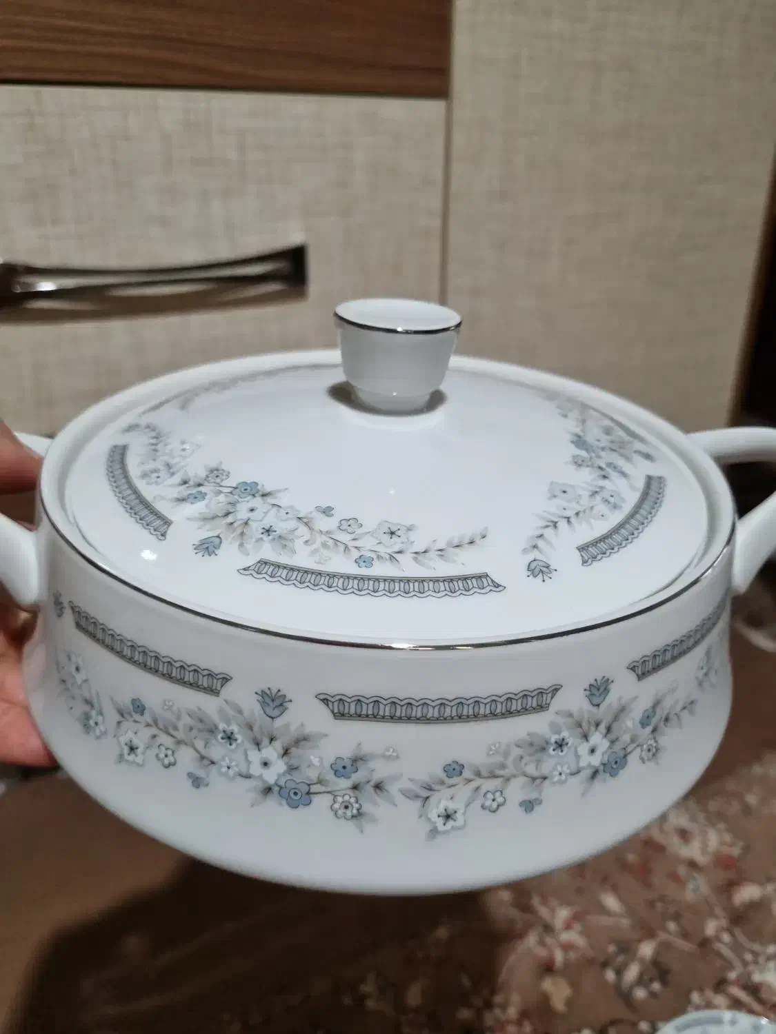 سرویس ۶نفره ژاپنی قدیمی(گل یخ)|ظروف سرو و پذیرایی|تهران, مختاری|دیوار