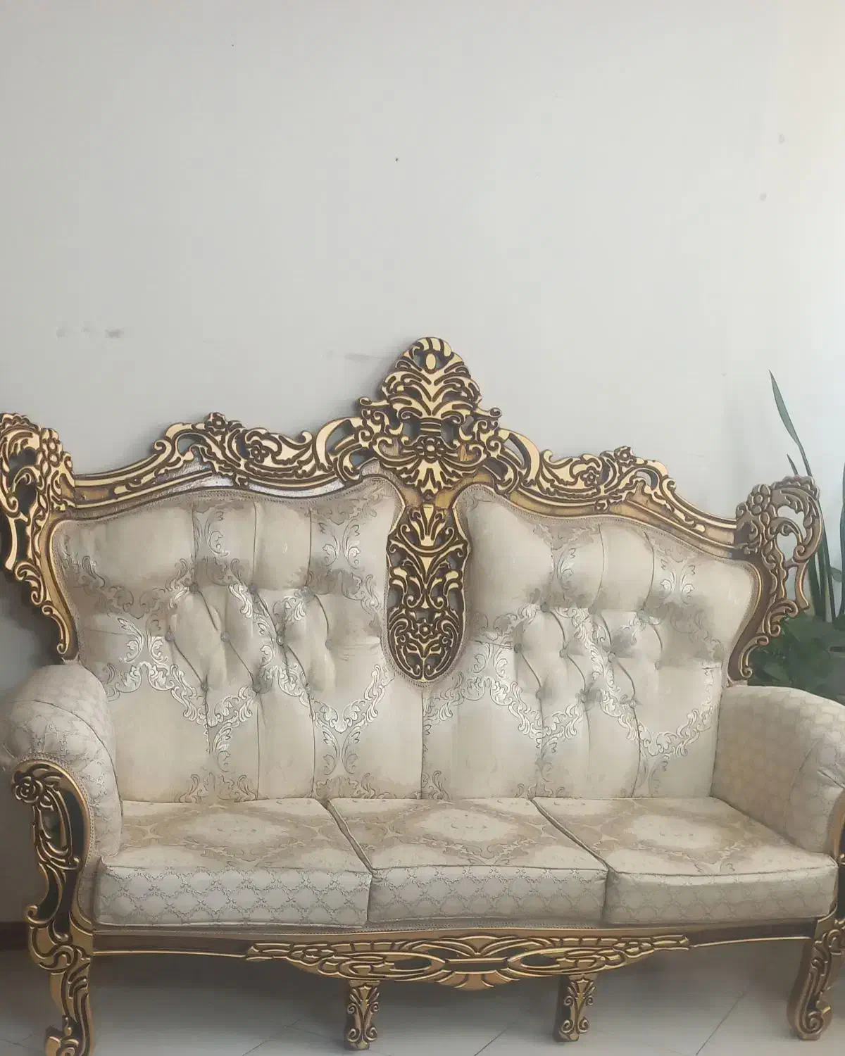 مبل سلطنتی ۷ نفره درحدنو|مبلمان خانگی و میز عسلی|شاهین‌شهر, مسکن مهر|دیوار