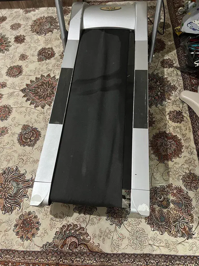 فروش فوری تردمیل خانگی  تاشو در حد نو|تجهیزات ورزشی|شاهین‌شهر, شهرک میلاد|دیوار