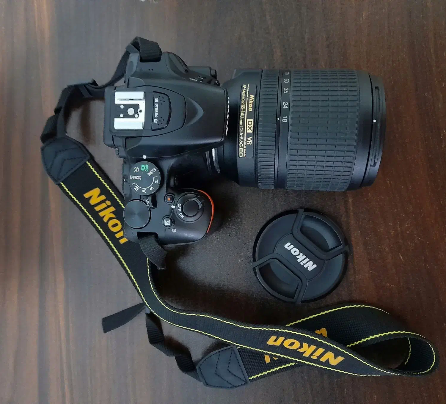 Nikon D5600 + لنز 18-140mm کم‌کارکرد و تمیز|دوربین عکاسی و فیلم‌برداری|نوشهر, |دیوار