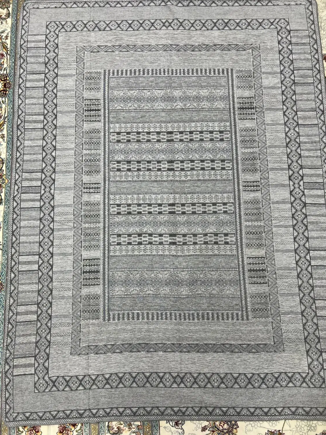 روفرشی مخمل دو رو|روفرشی|نیشابور, سرآب کوشک|دیوار