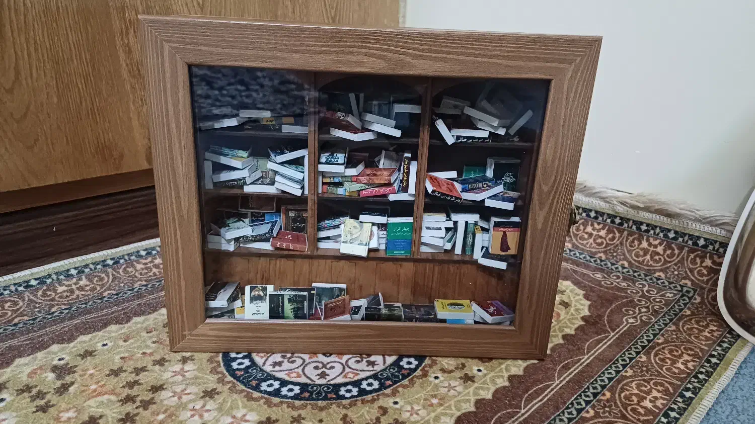کتابخانه ی مینیاتوری|مجسمه، تندیس، ماکت|اصفهان, برازنده|دیوار