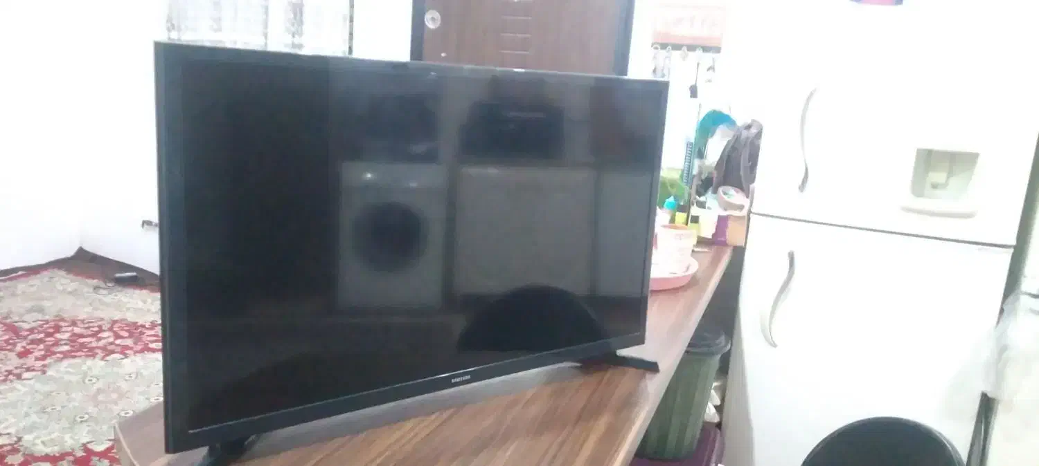 تلویزیون ال ای دی سامسونگ ۳۲ اینچ|تلویزیون و پروژکتور|آستارا, |دیوار