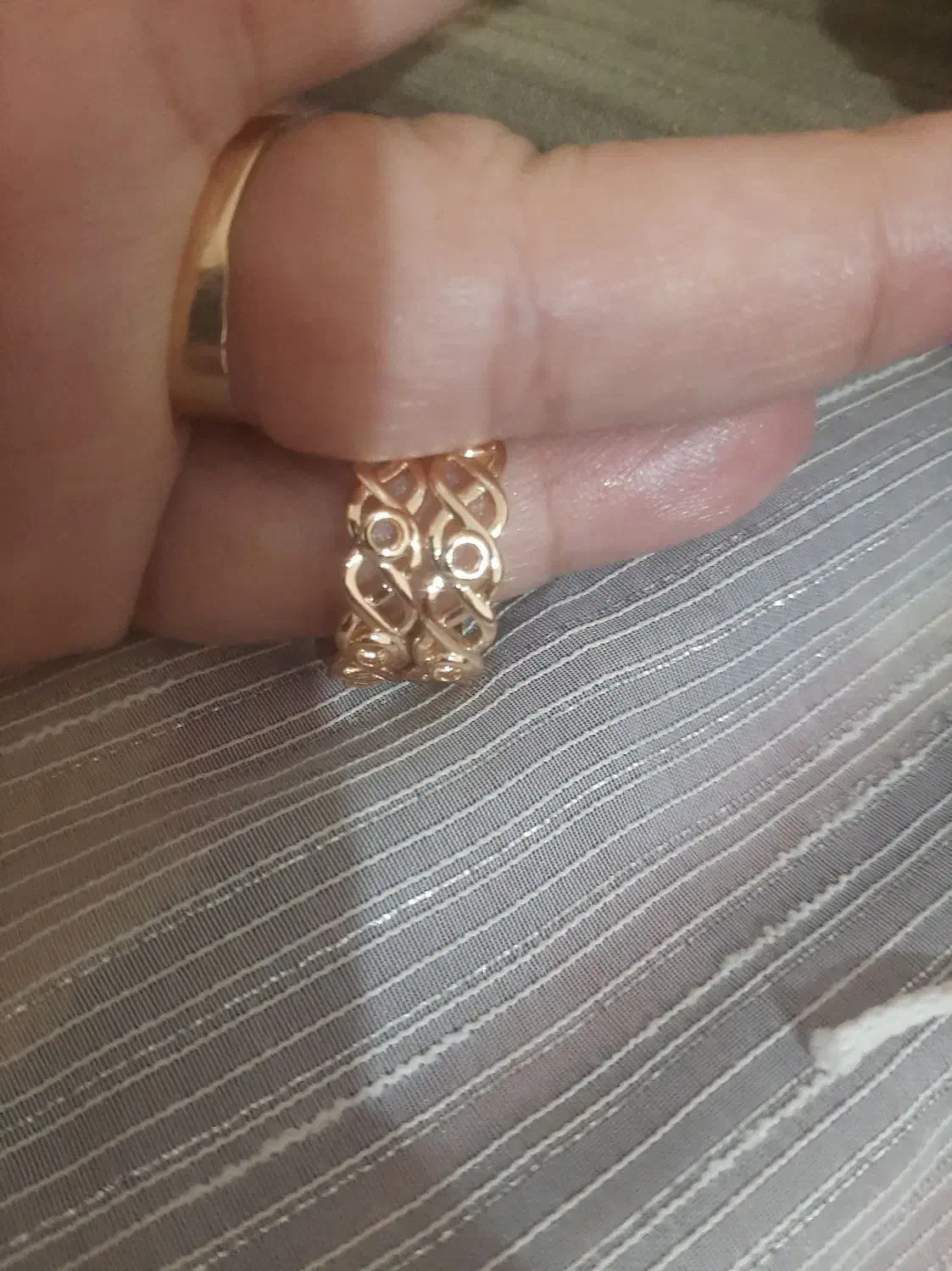 دو عدد انگشتر بدلیجات طلا روس دونه ۱۳۰هزار|بدلیجات|خرمآباد, |دیوار