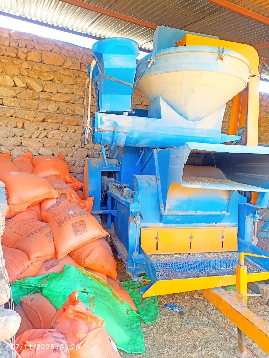 دستگاه خرمن کوب صادقی کیسه زن در حد|ماشین‌آلات صنعتی|آشخانه, |دیوار