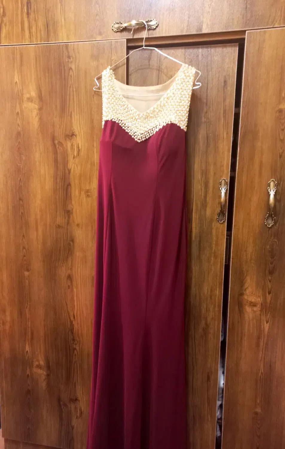 لباس مجلسی زنانه زرشکی در حد نو|لباس|فولادشهر, زاینده رود|دیوار