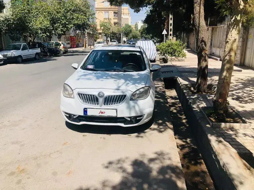 برلیانس موتوربزرگ اتوماتمدل ۹۷|خودرو سواری و وانت|مشهد, سعد آباد|دیوار