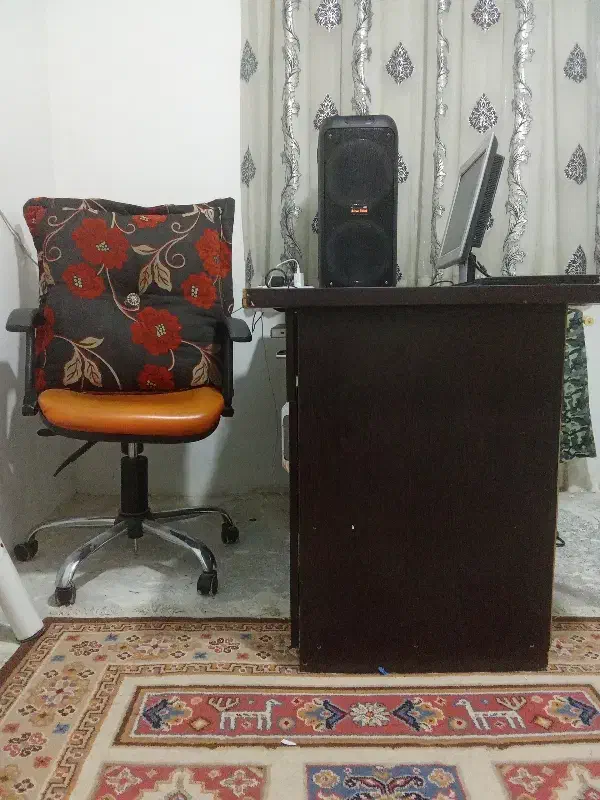 میز کامپیوتر|میز تحریر و کامپیوتر|محمدیه-قزوین, |دیوار