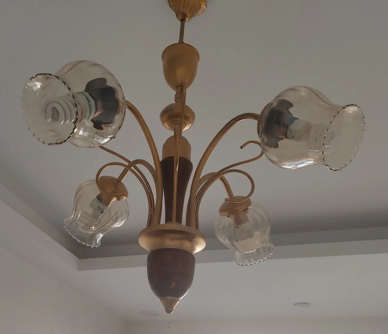 لوستر مدل خورشیدی۳ و۴و۵ شاخه|لوستر و چراغ آویز|تهران, سردارجنگل|دیوار