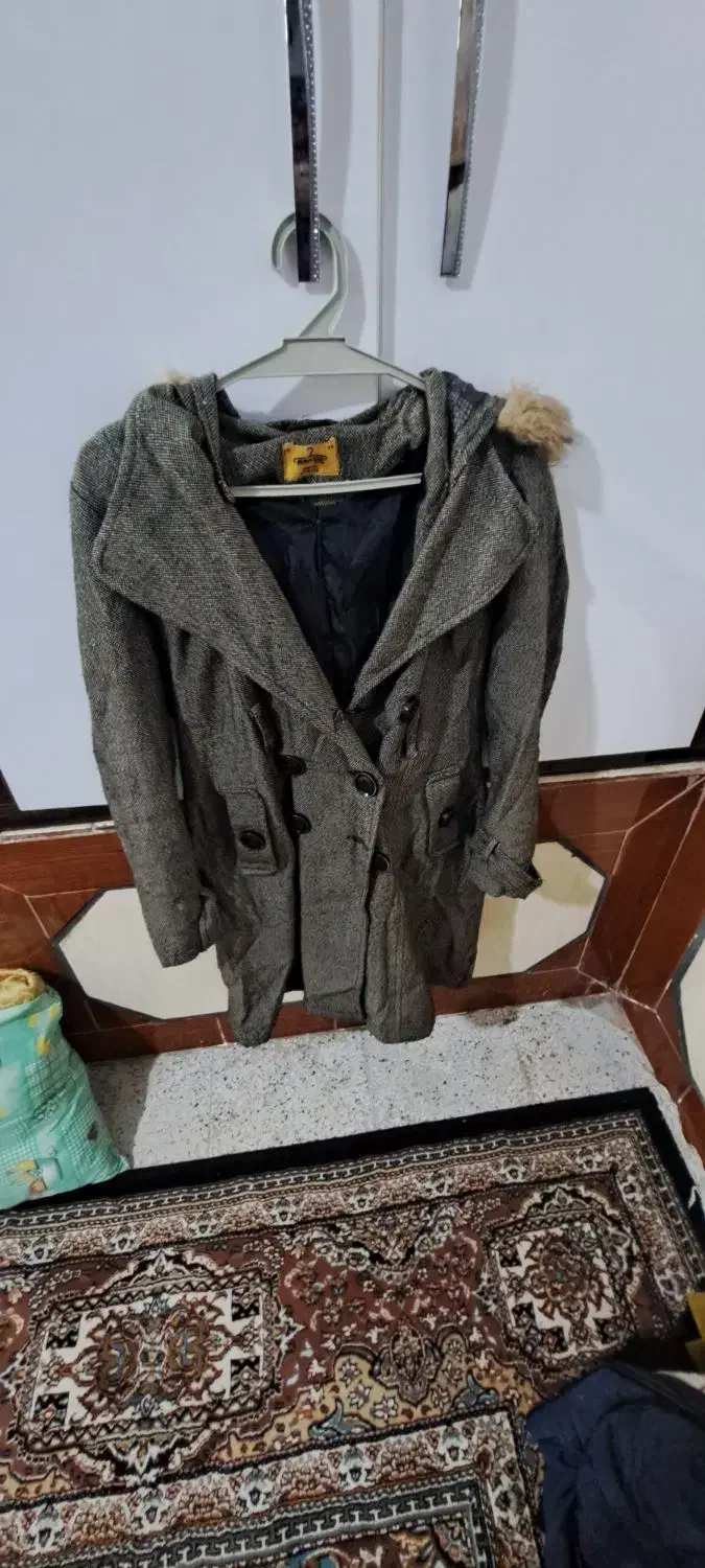 پالتو|لباس|کوه چنار, |دیوار