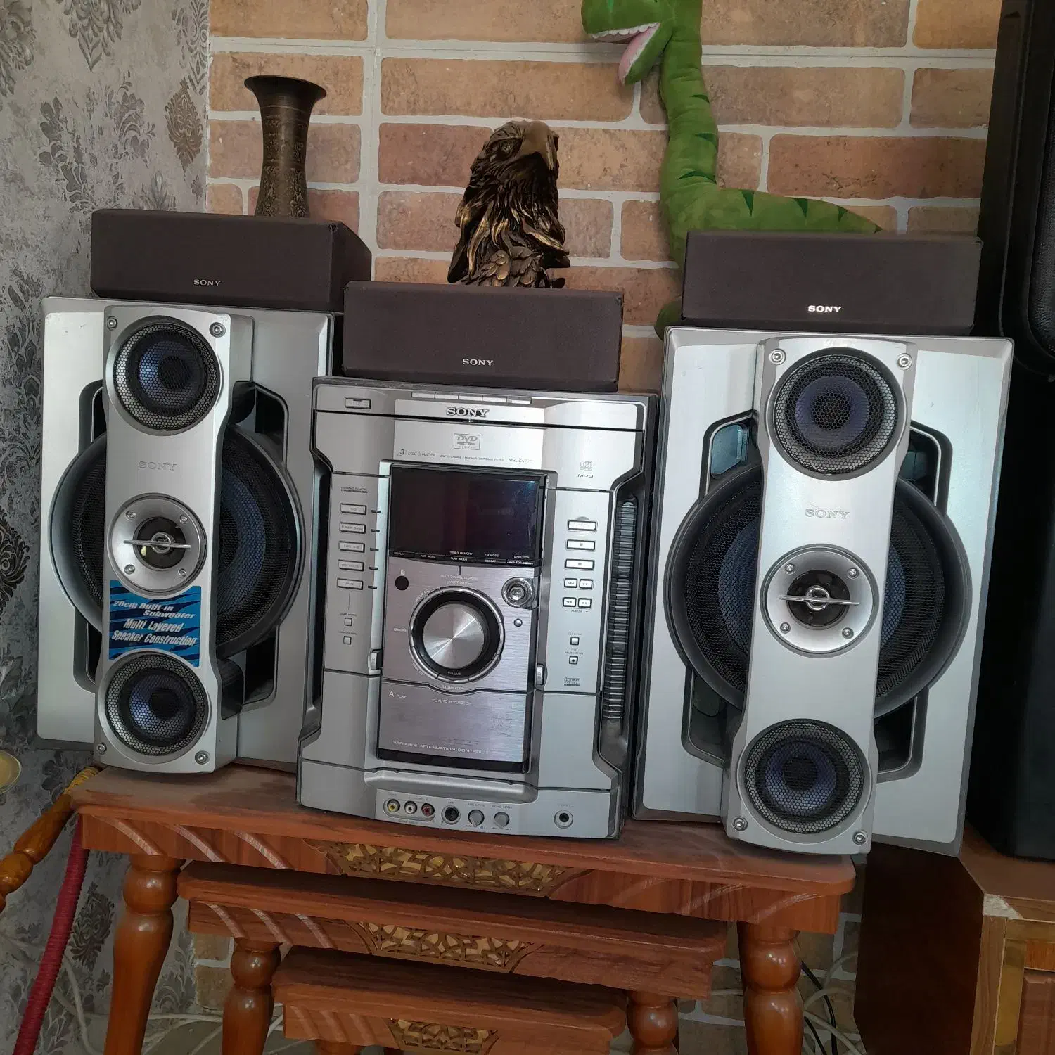 ضبط سونی با دو عدد ساب قوی و سه عدد باندکوچک|سیستم صوتی خانگی|فردیس, منظریه|دیوار